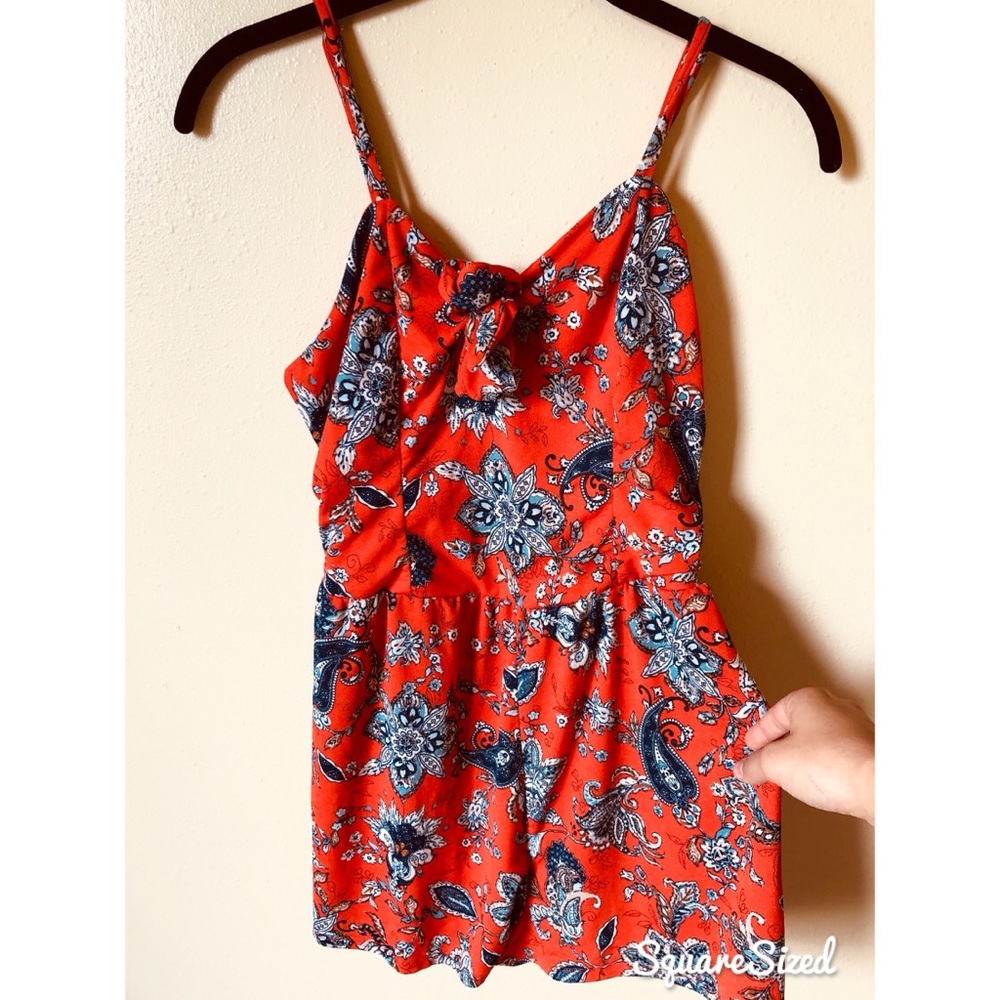 Orange romper w/ paisley design🌞
